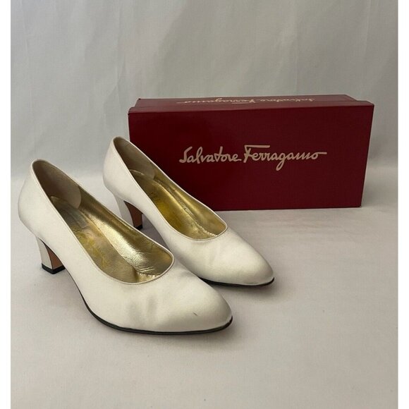 Salvatore Ferragamo Shoes - Authentic Salvatore Ferragamo Women's Suede Heels Leather White 7C